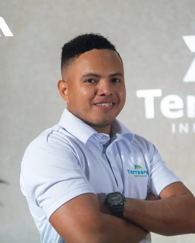 Yoni Osorio — Asesor comercial